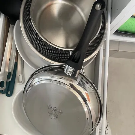 With Beautiful Terrace And Air Conditioning 아파트