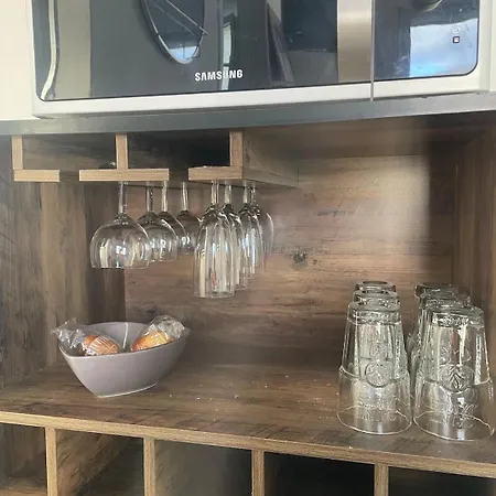 아파트 With Beautiful Terrace And Air Conditioning 몽펠리에