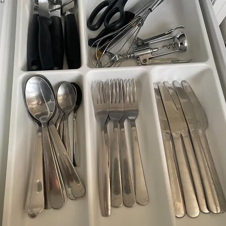 With Beautiful Terrace And Air Conditioning 아파트 *